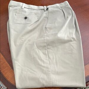 Dockers Men's Khaki Chinos 42x32